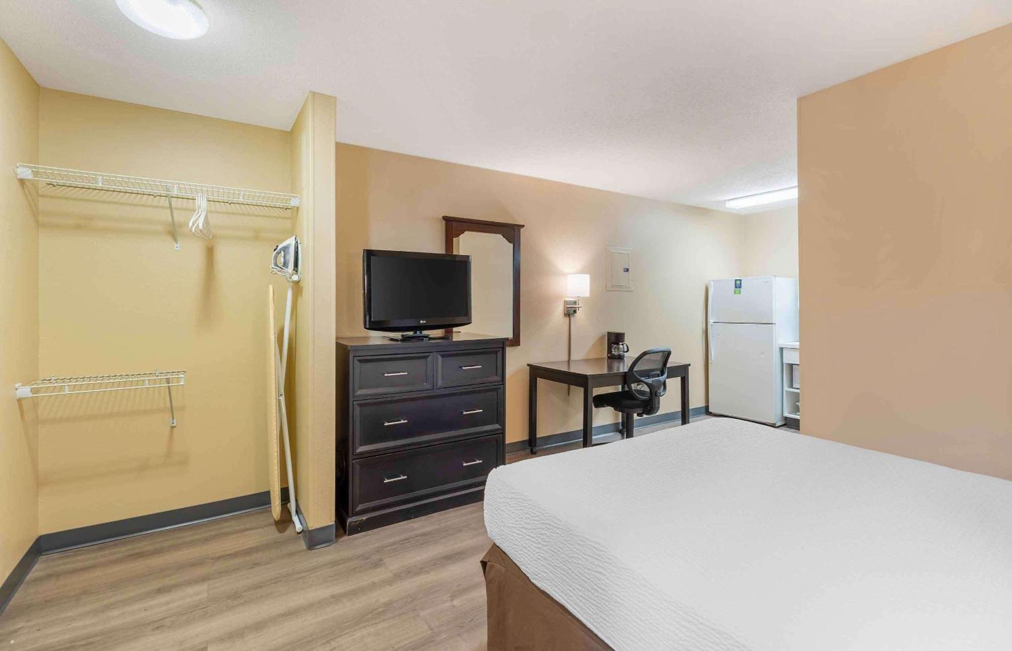 Extended Stay America Suites - St Louis - Westport - E Lackland Rd Maryland Heights Buitenkant foto
