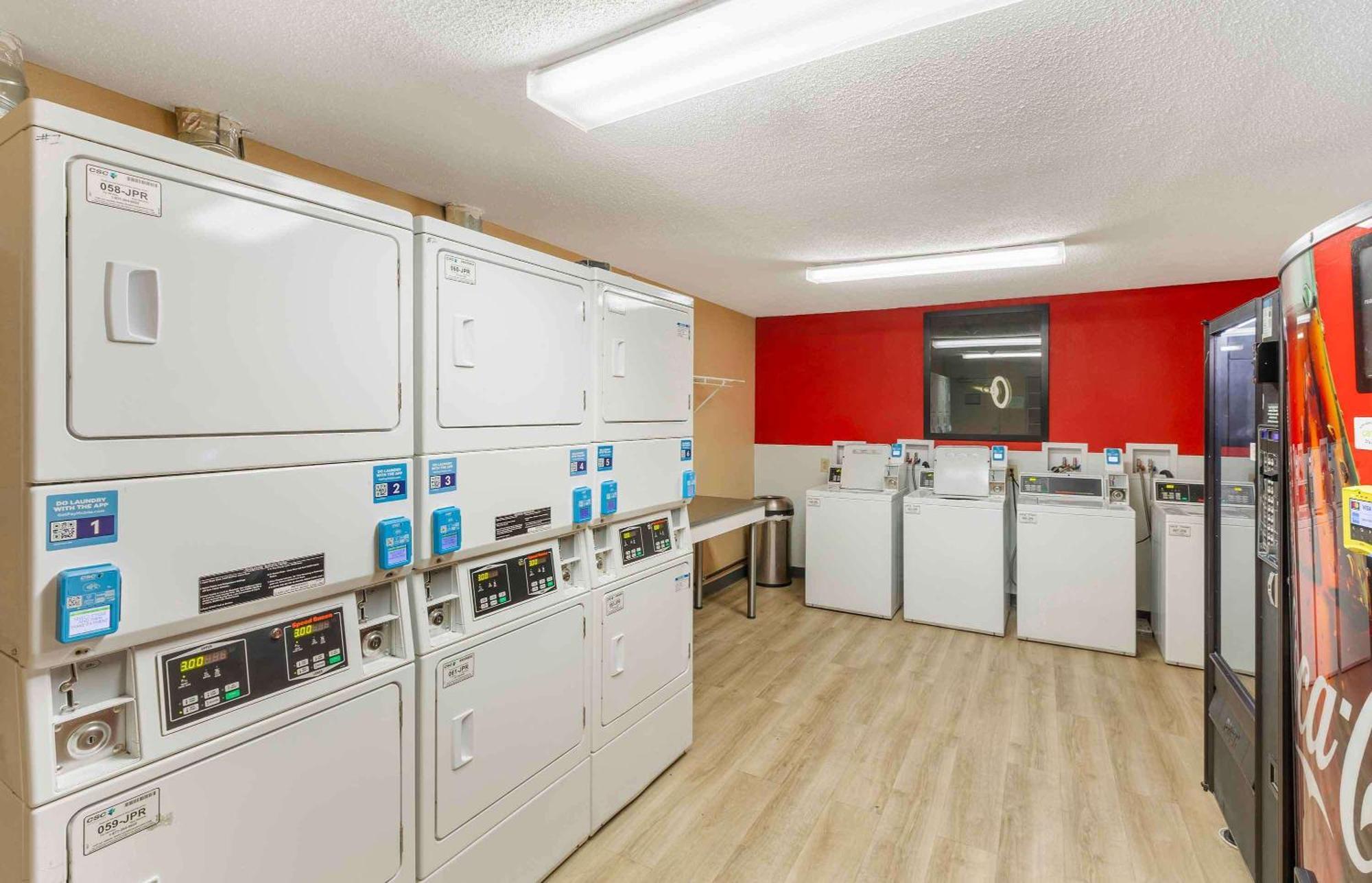 Extended Stay America Suites - St Louis - Westport - E Lackland Rd Maryland Heights Buitenkant foto
