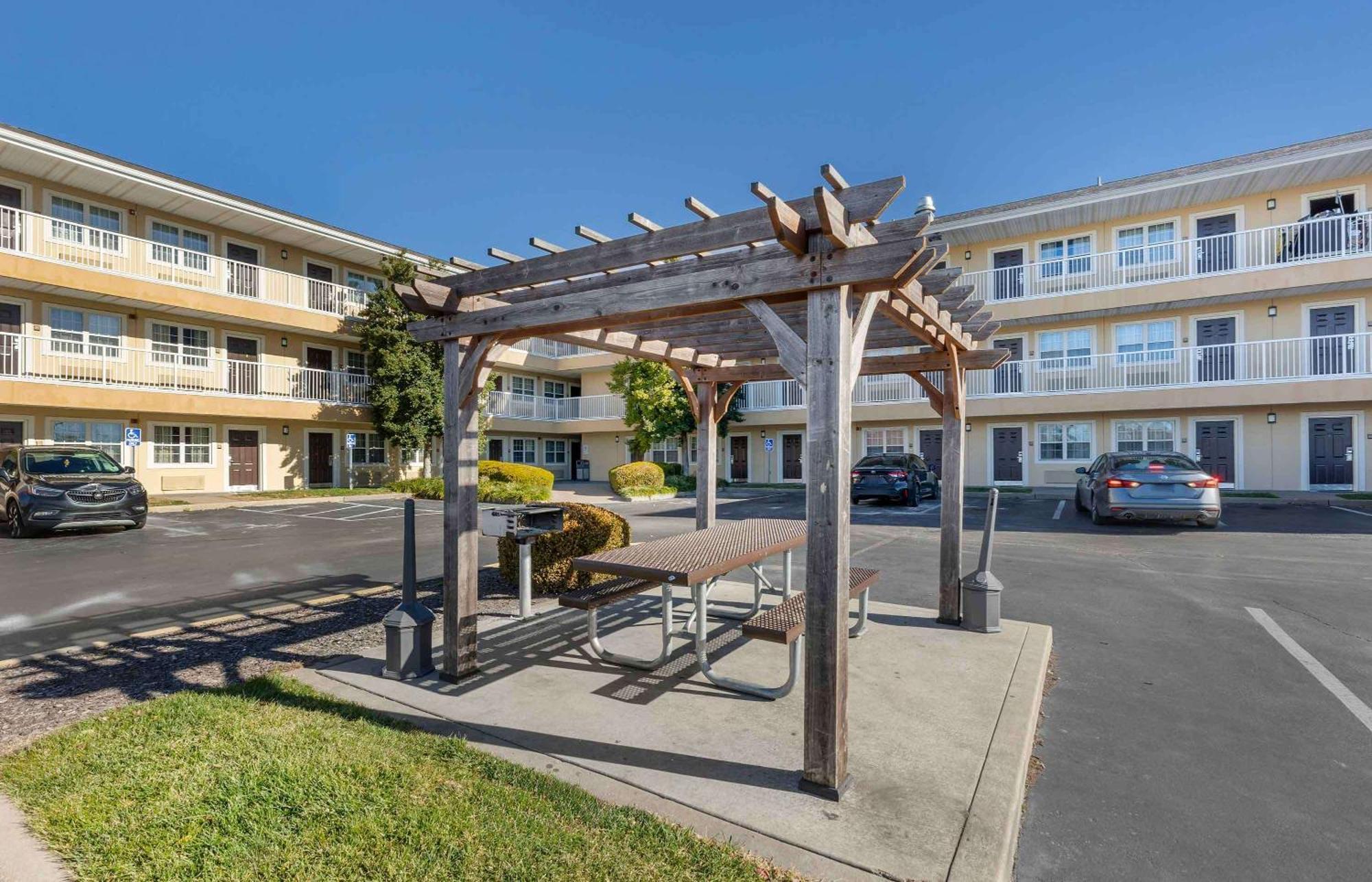 Extended Stay America Suites - St Louis - Westport - E Lackland Rd Maryland Heights Buitenkant foto