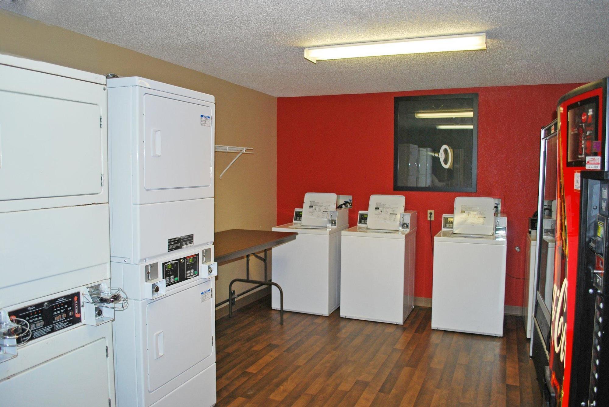 Extended Stay America Suites - St Louis - Westport - E Lackland Rd Maryland Heights Buitenkant foto